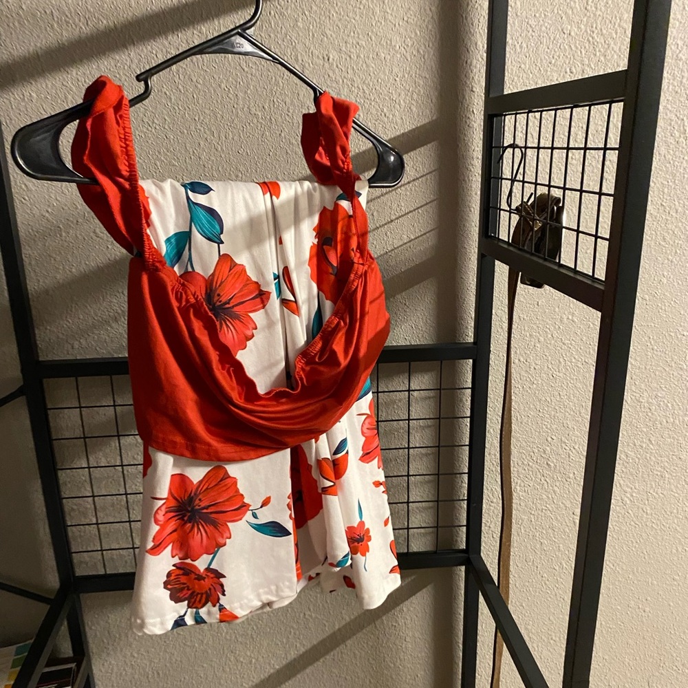 Floral Two Piece skirt and top never worn